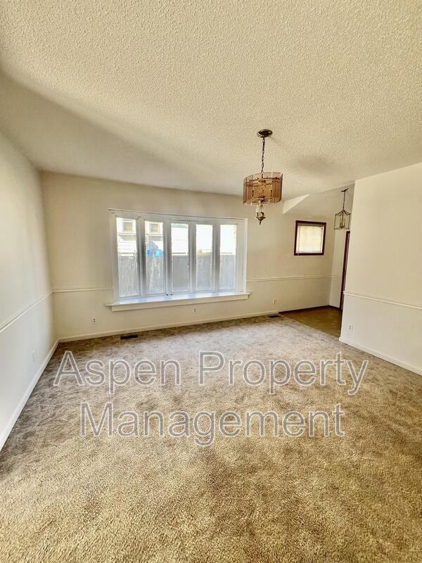 1313 Division St #1315 - Photo 5 of 14