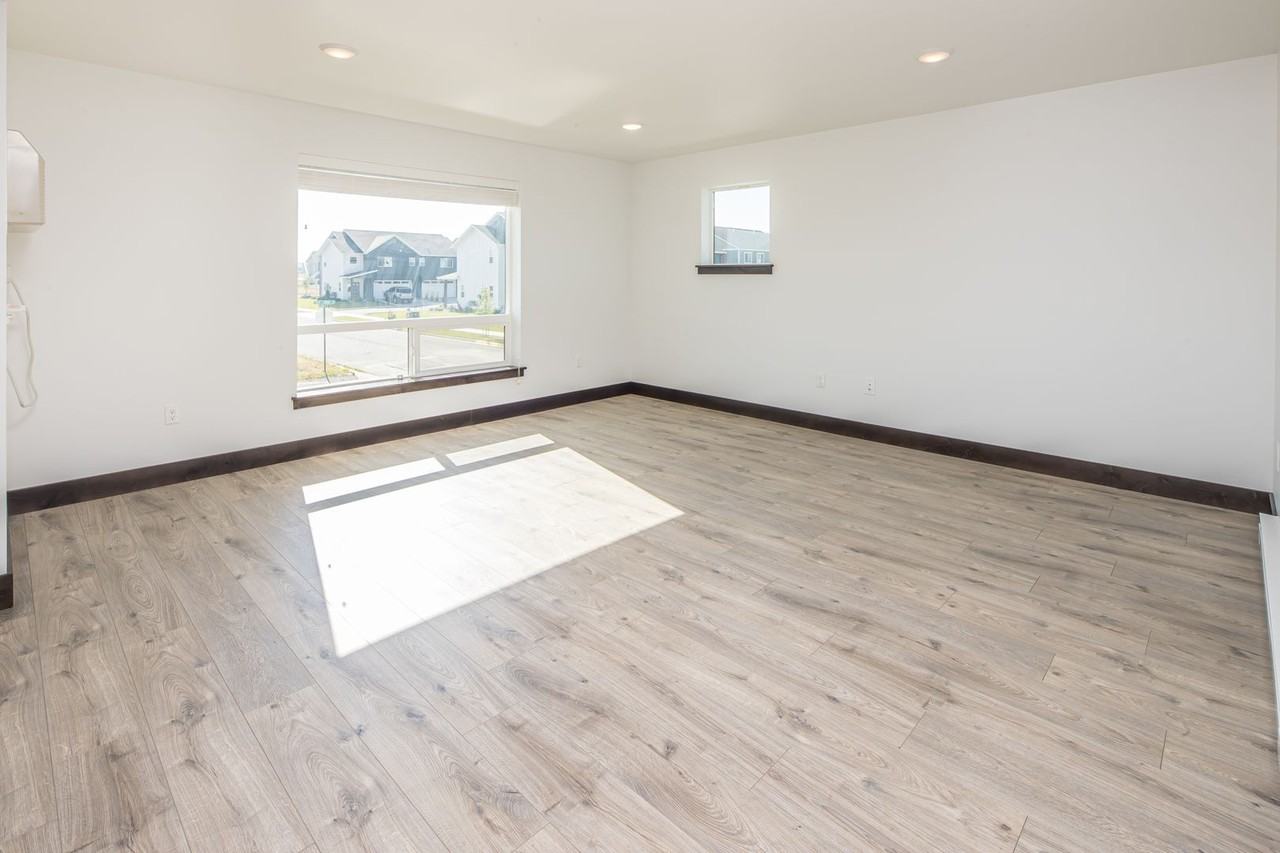 1903 Golden West Drive - Photo 7 of 20