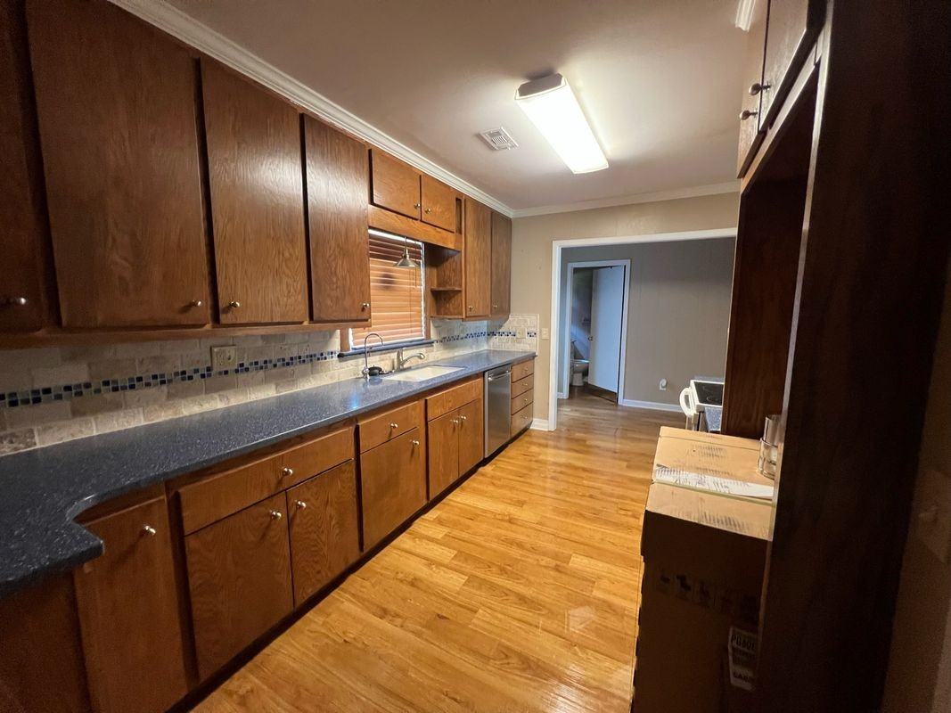 1021 S Magnolia Dr - Photo 3 of 4