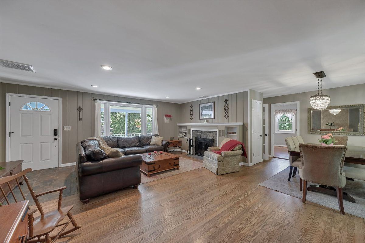 13 Split Rock Rd - Photo 6 of 37