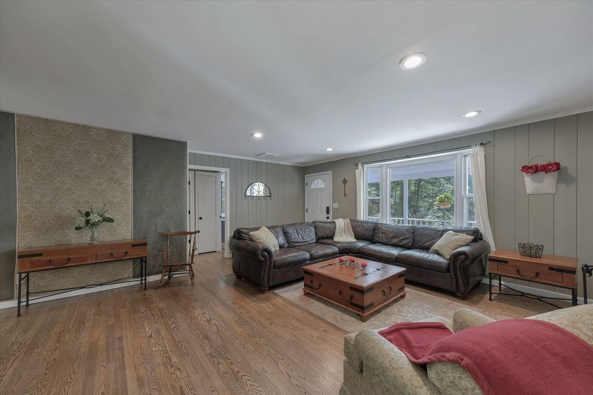 13 Split Rock Rd - Photo 7 of 37