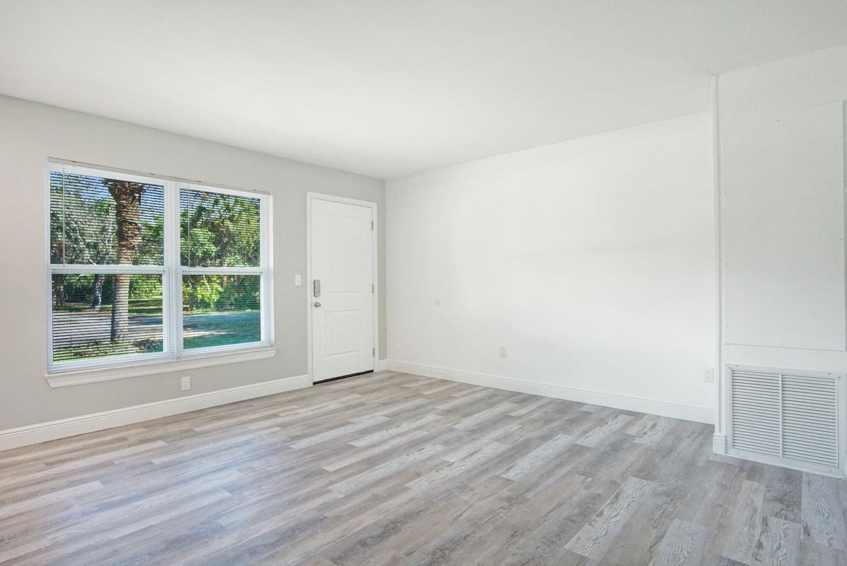 2111 Jacobs Rd - Photo 3 of 12