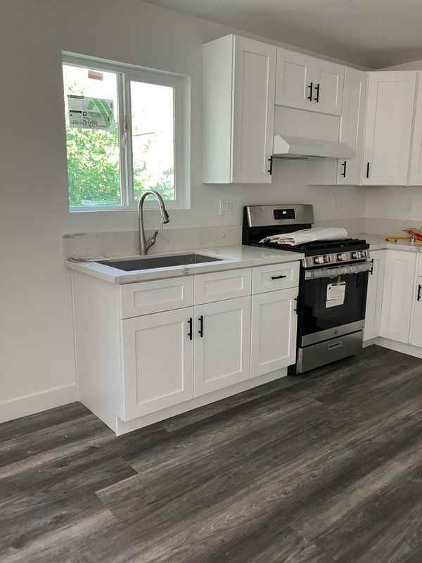 8240 Bennett Ave - Photo 3 of 4