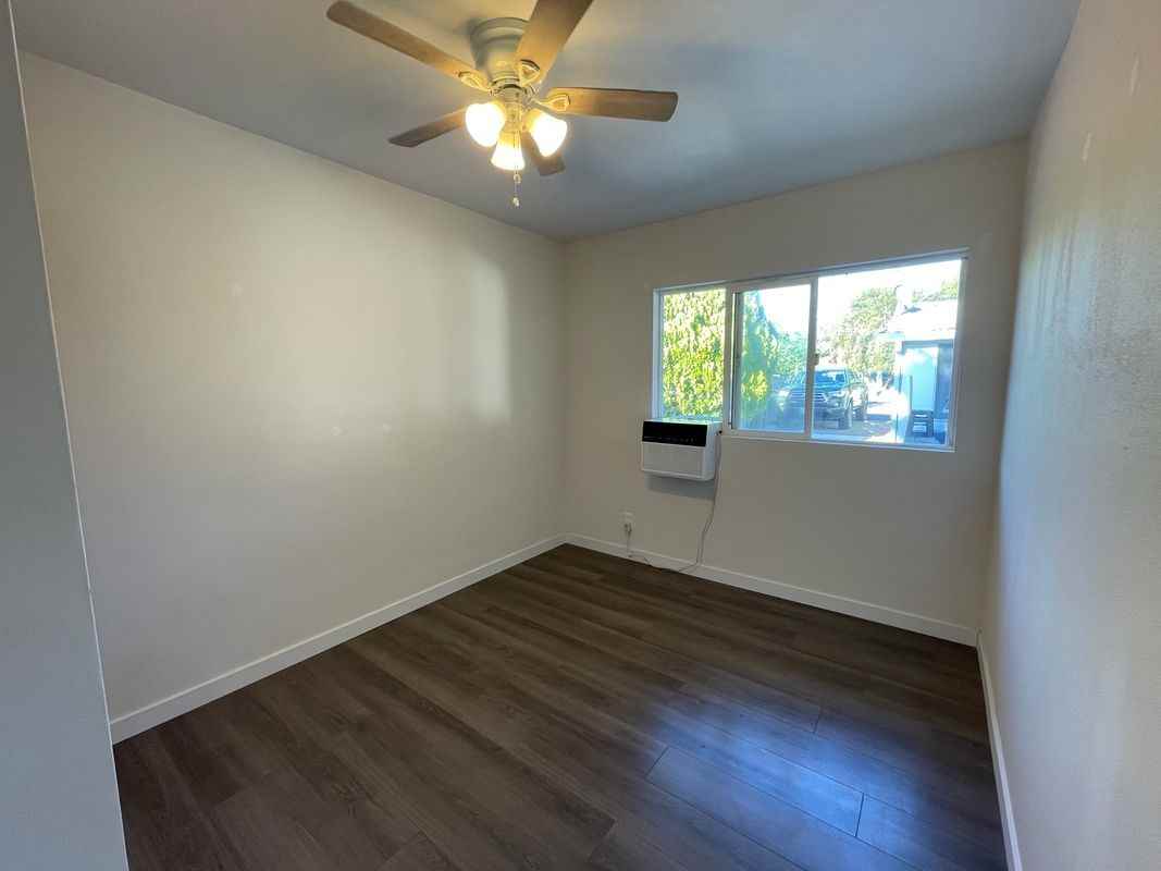 10661 Fern Ave - Photo 6 of 7