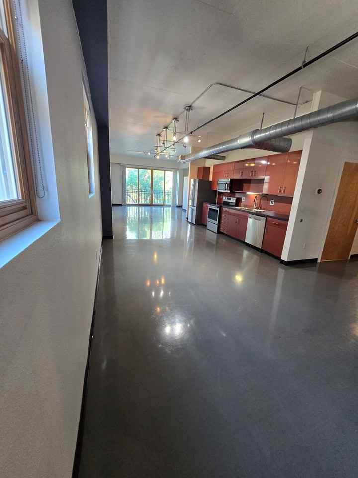 201 Arno St Ne #204 - Photo 5 of 33