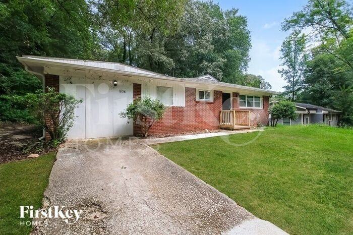 1836 Evans Dr Sw - Photo 2 of 16