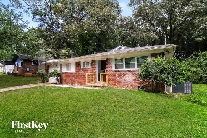 1836 Evans Dr Sw - Photo 3 of 16