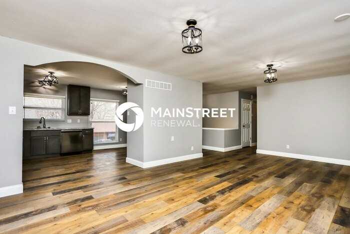 1880 Catlin Dr - Photo 3 of 17
