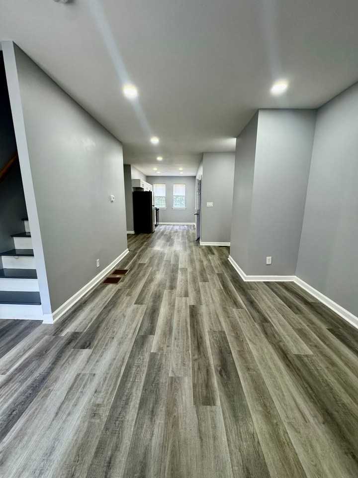 8119 Suffolk Ave - Photo 2 of 21