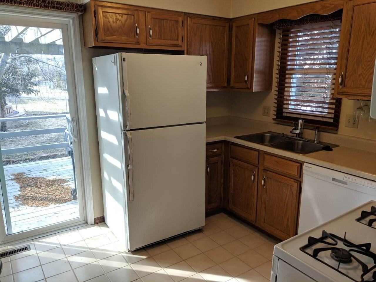 2505 Lowman Dr - Photo 2 of 12