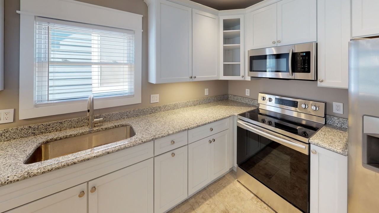 1603 Forest Ave - Photo 2 of 26