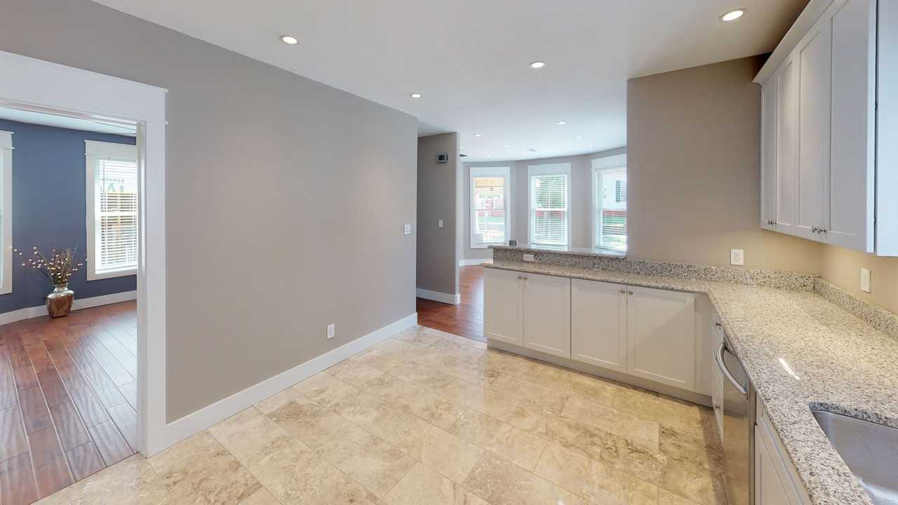 1603 Forest Ave - Photo 4 of 26