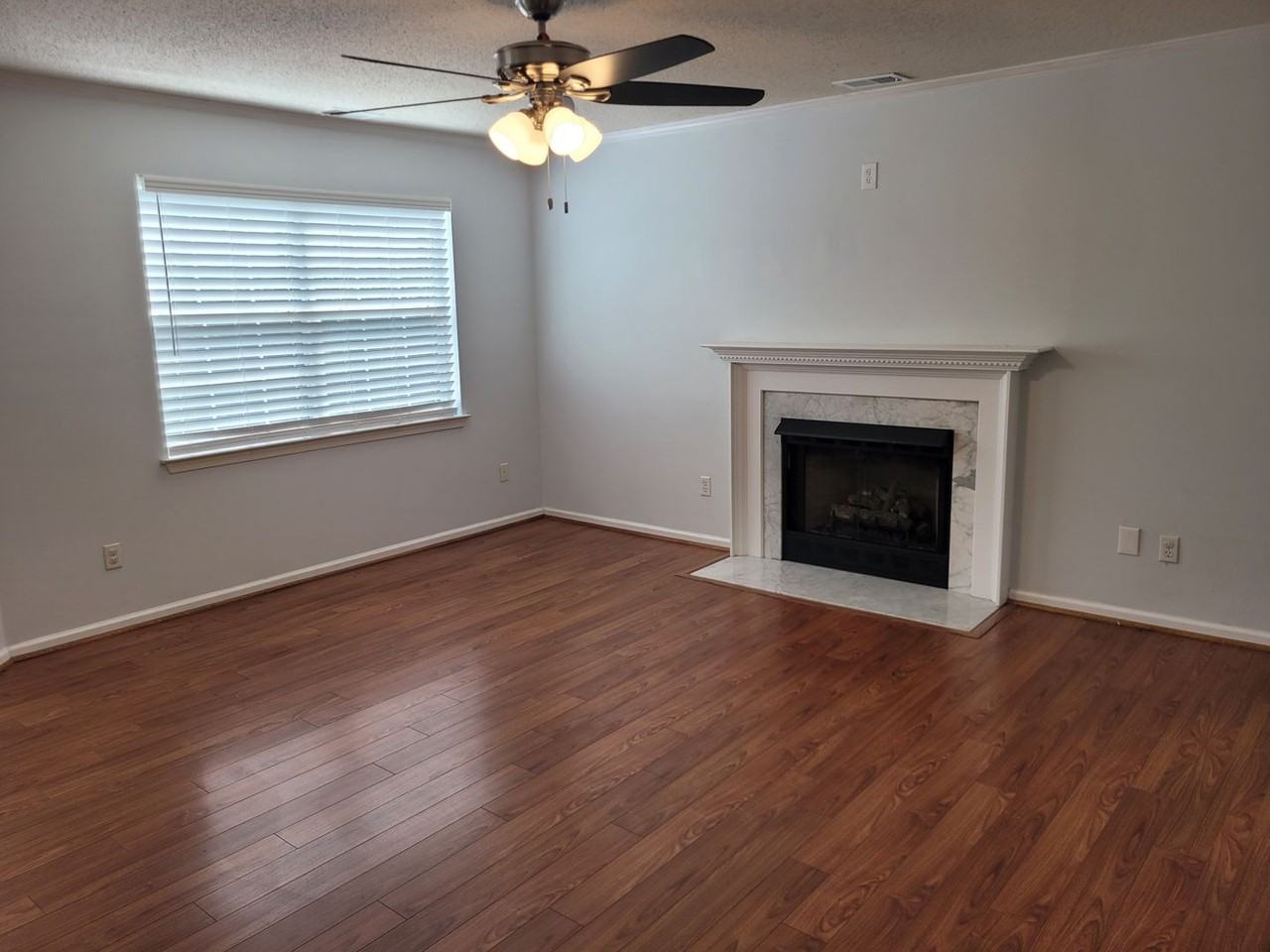 3017 Polk Drive - Photo 7 of 38