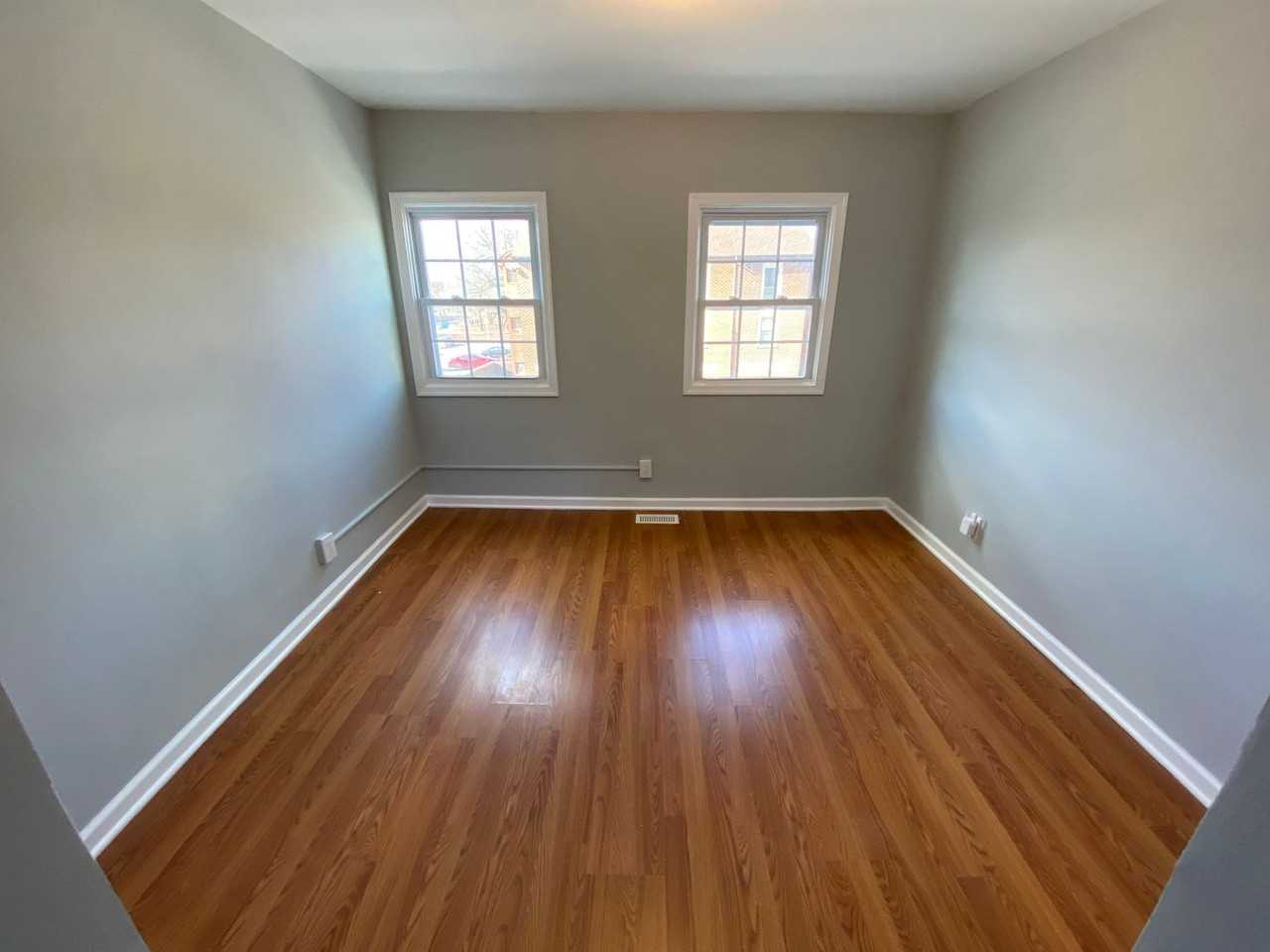 437 Orchard St - Photo 7 of 15