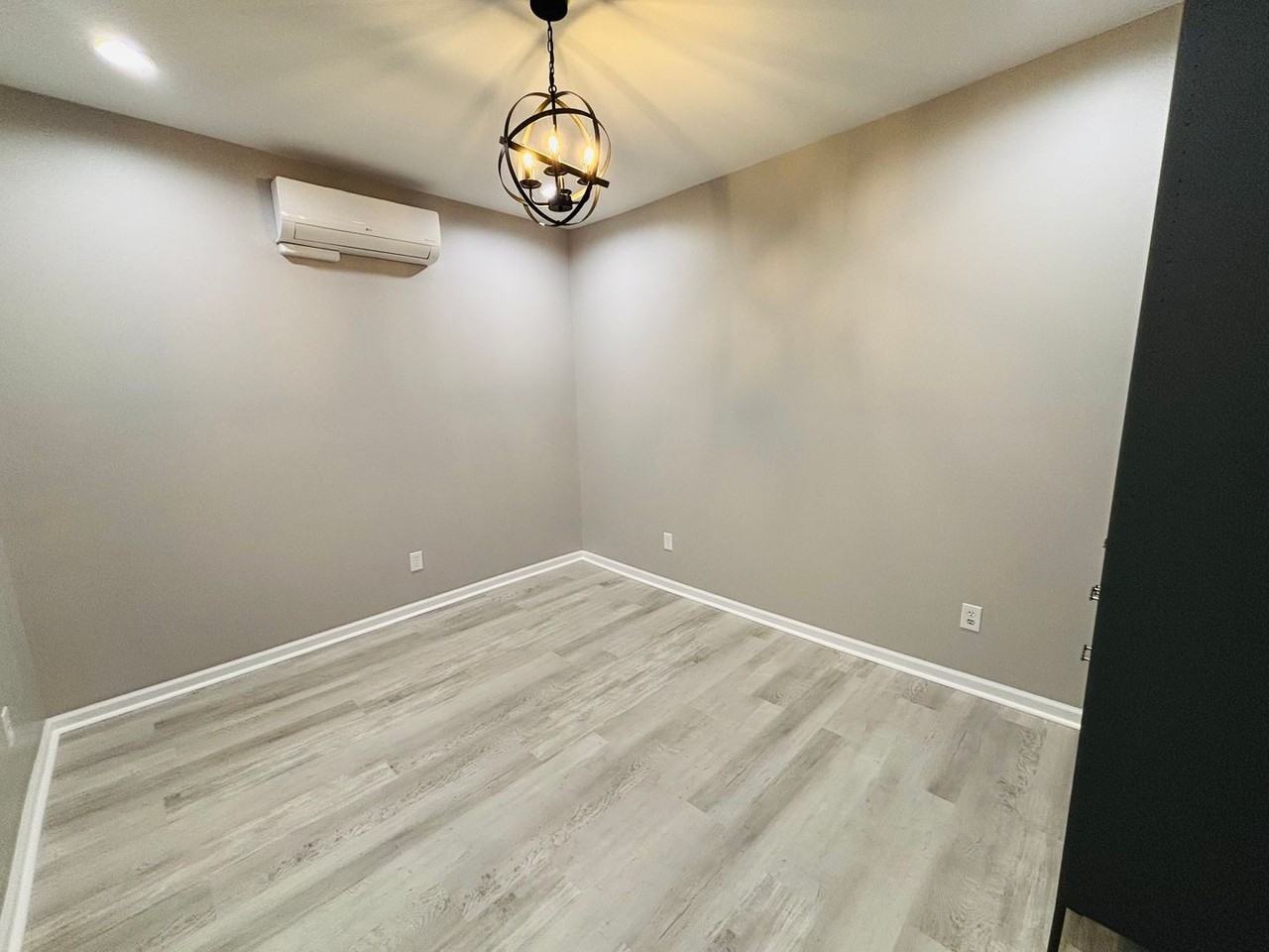 420B N Main St - Photo 4 of 8