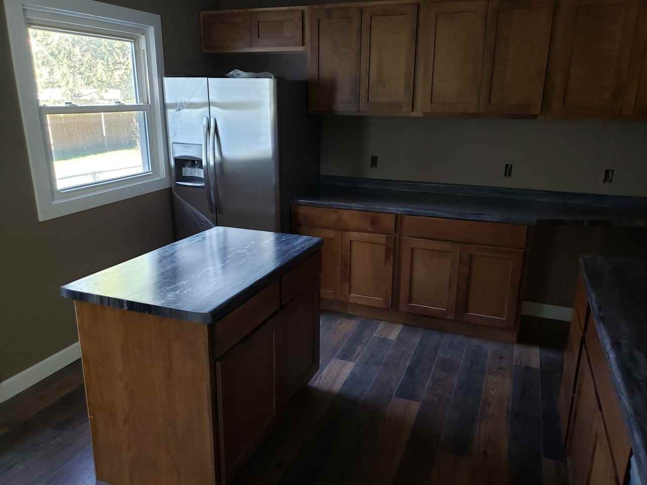 502 N Mill St - Photo 2 of 21