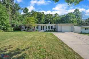 2200 Gary Dr - Photo 1 of 1