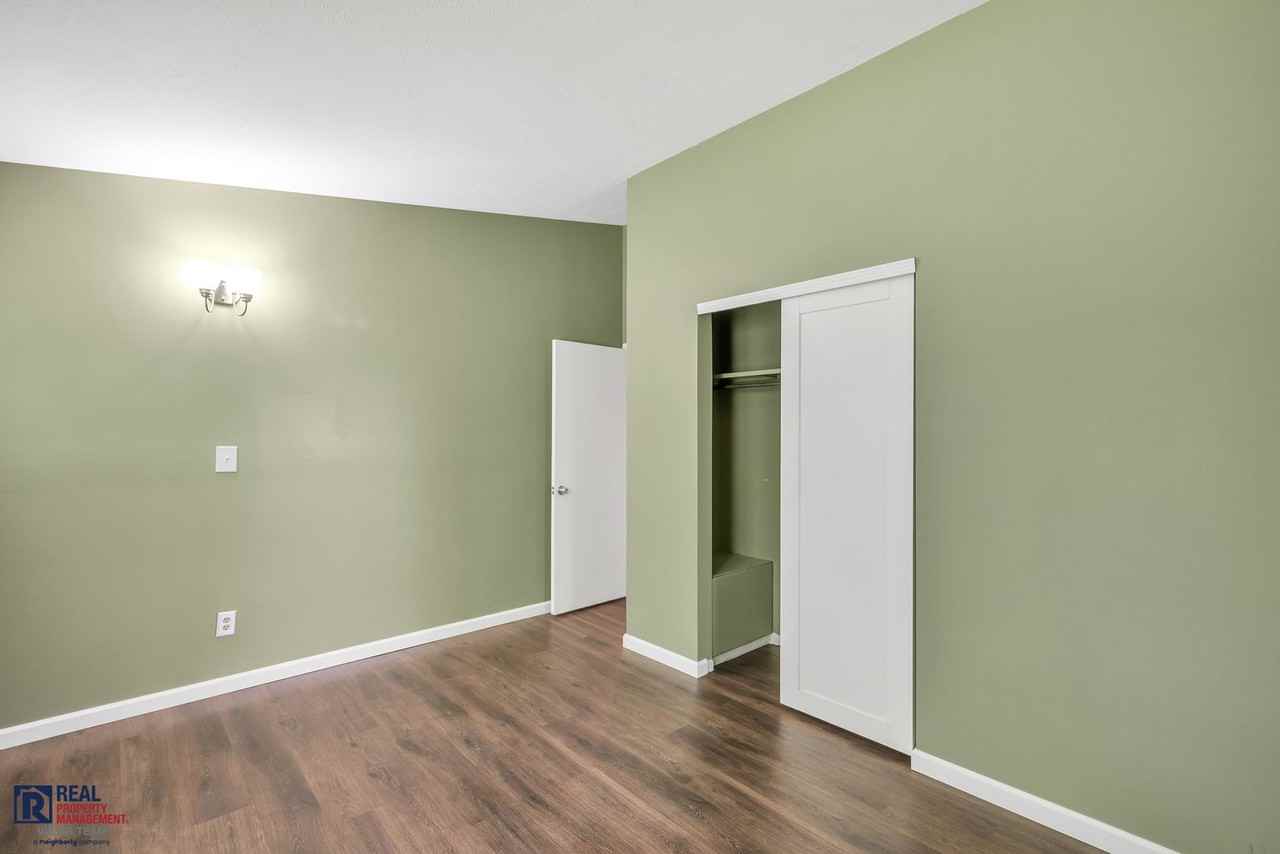 2200 Gary Dr - Photo 7 of 13