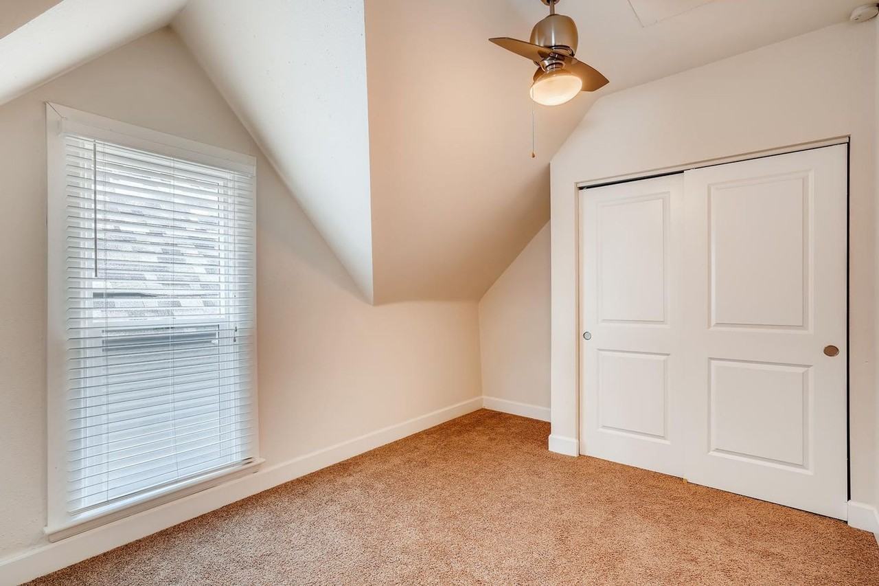 2207 W 33rd Ave - Photo 7 of 20