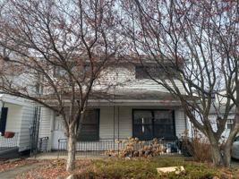 featured image of 1817 Dickson Ave