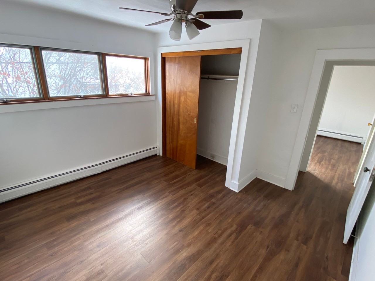 1817 Dickson Ave - Photo 6 of 14