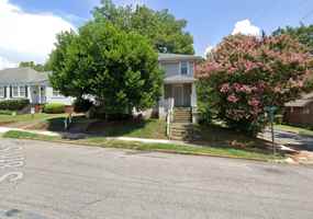 featured image of 230 S 8th St