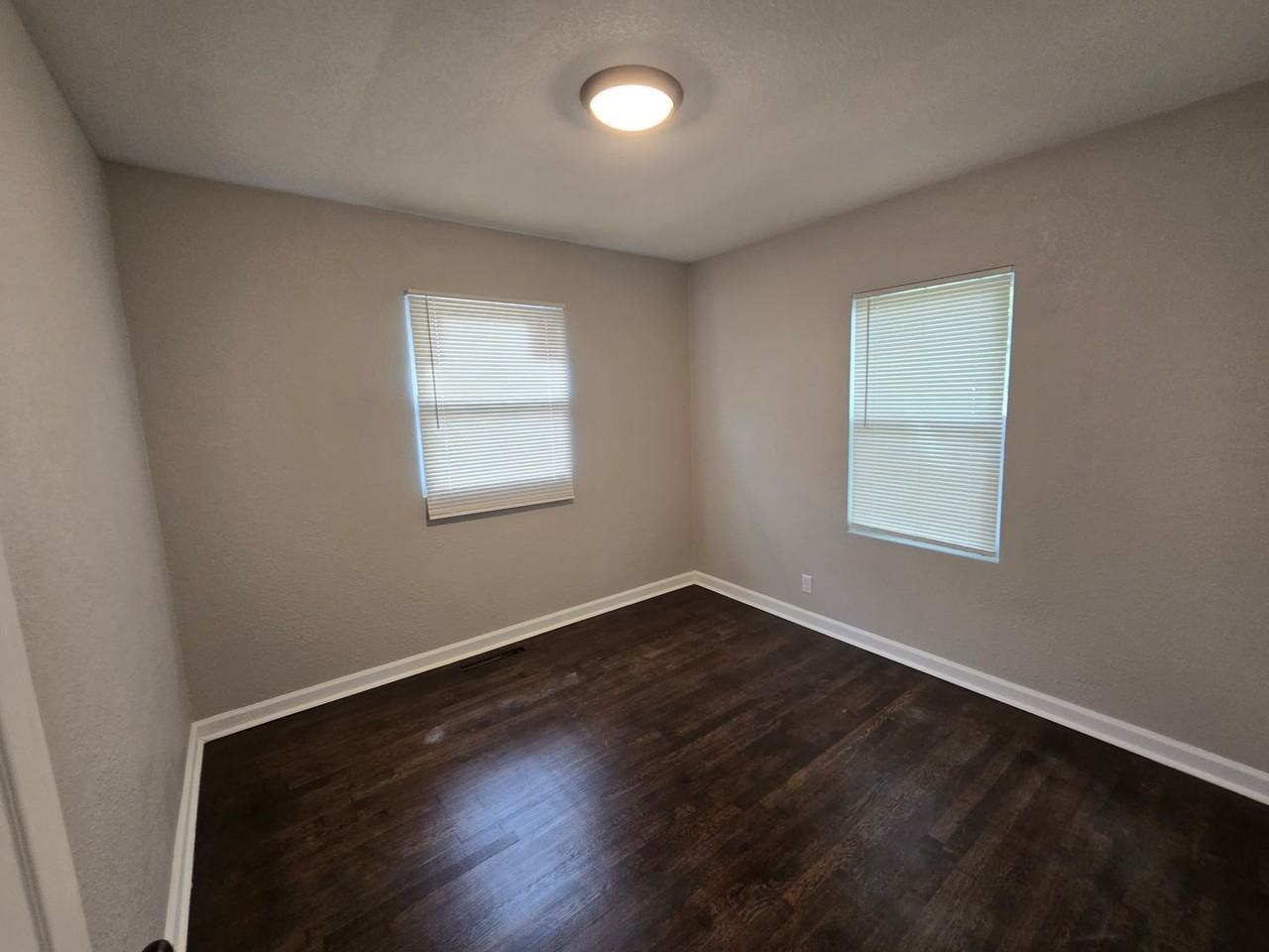 3105 Se Girard St - Photo 4 of 9