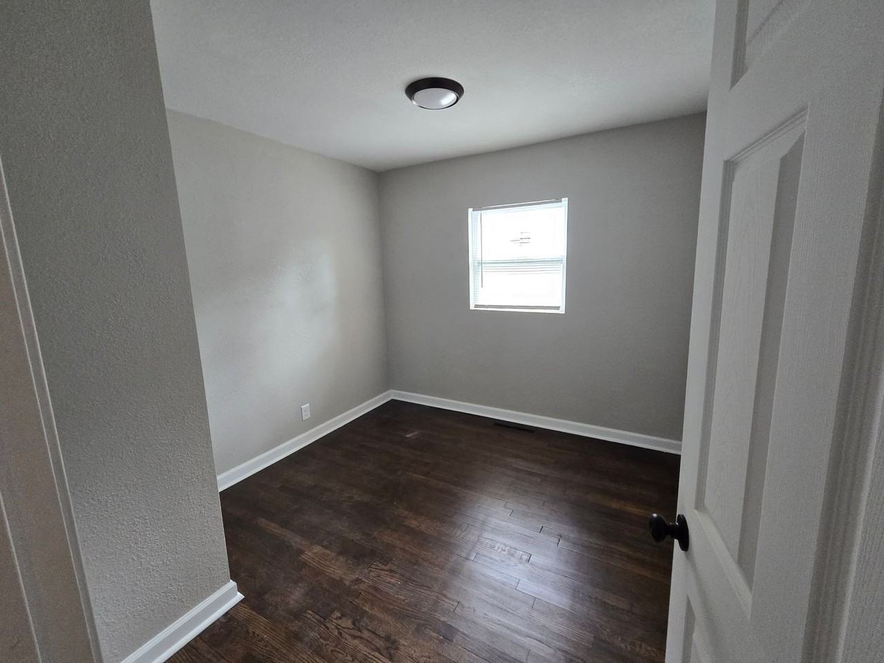 3105 Se Girard St - Photo 5 of 9