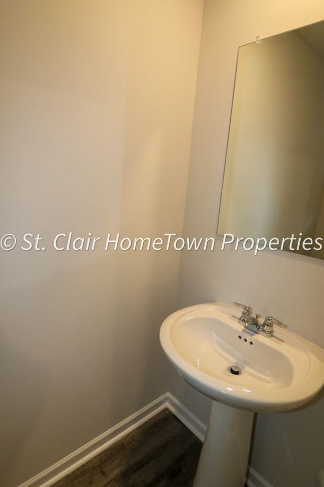 251 251 Driftwood Lane - Photo 3 of 36