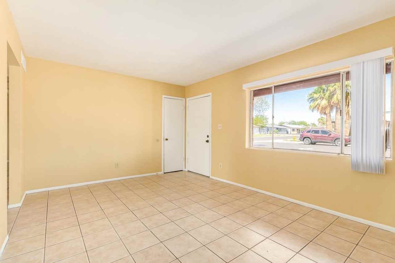 18240 North 34th Drive - Photo 7 of 29