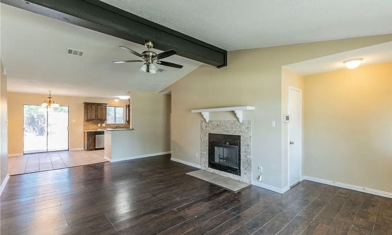 802 Antelope Trl - Photo 2 of 15