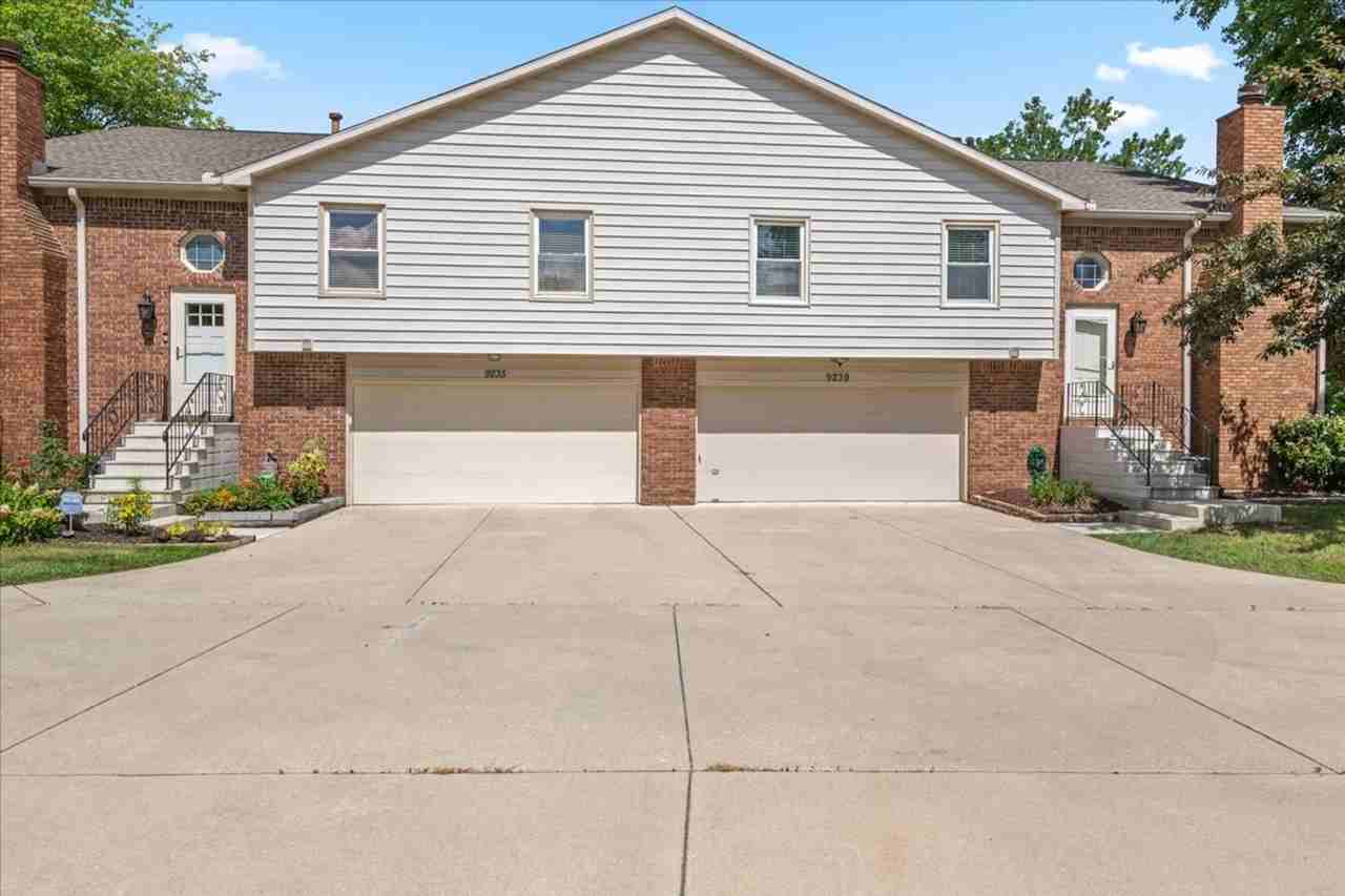 9239 Doubloon Rd - Photo 2 of 16