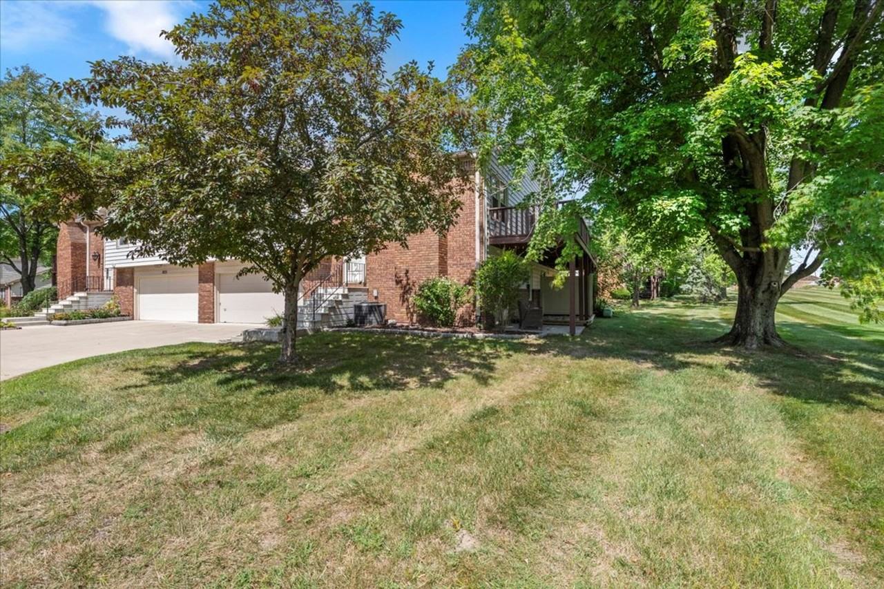 9239 Doubloon Rd - Photo 3 of 16