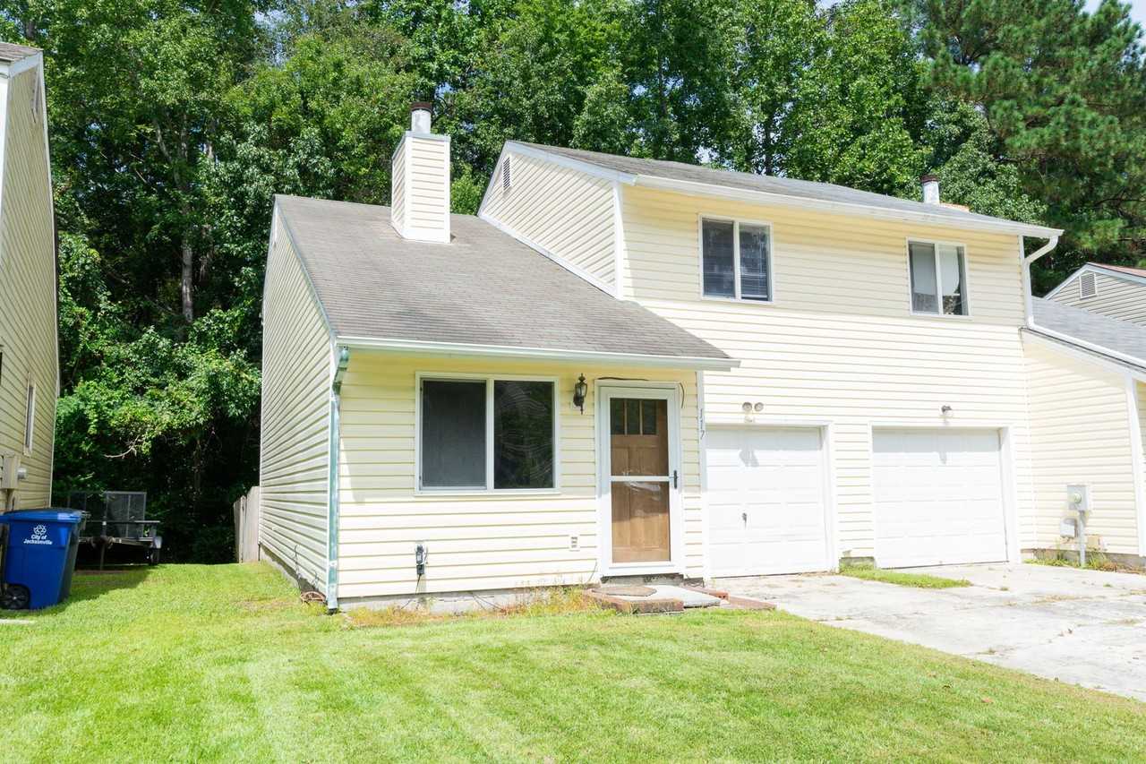 117 Brenda Dr - Photo 4 of 35