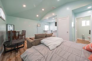 554 Los Angeles Pl #04 - Photo 1 of 1