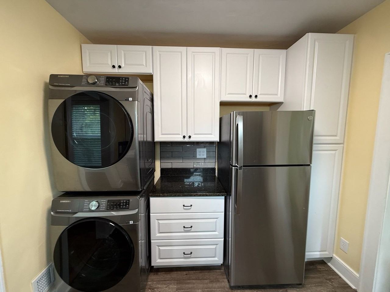607 Joan St - Photo 2 of 12