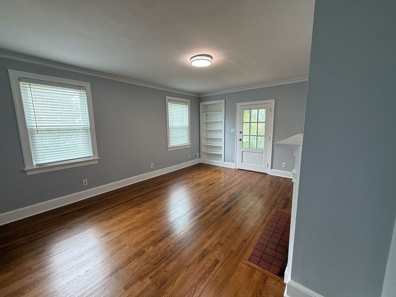 607 Joan St - Photo 5 of 12