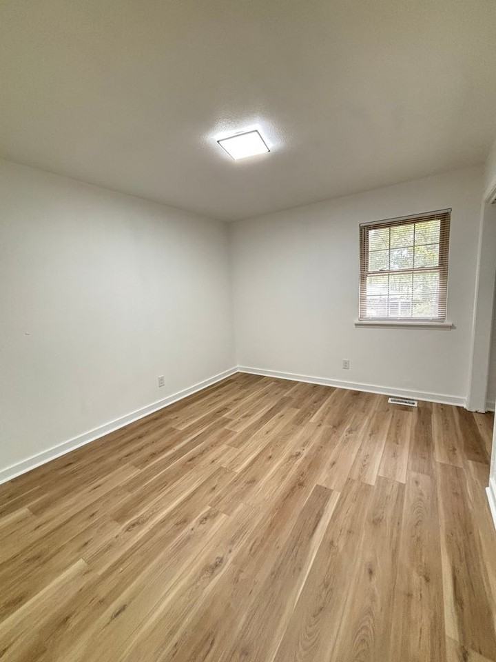 516 Green Oak Dr - Photo 6 of 9