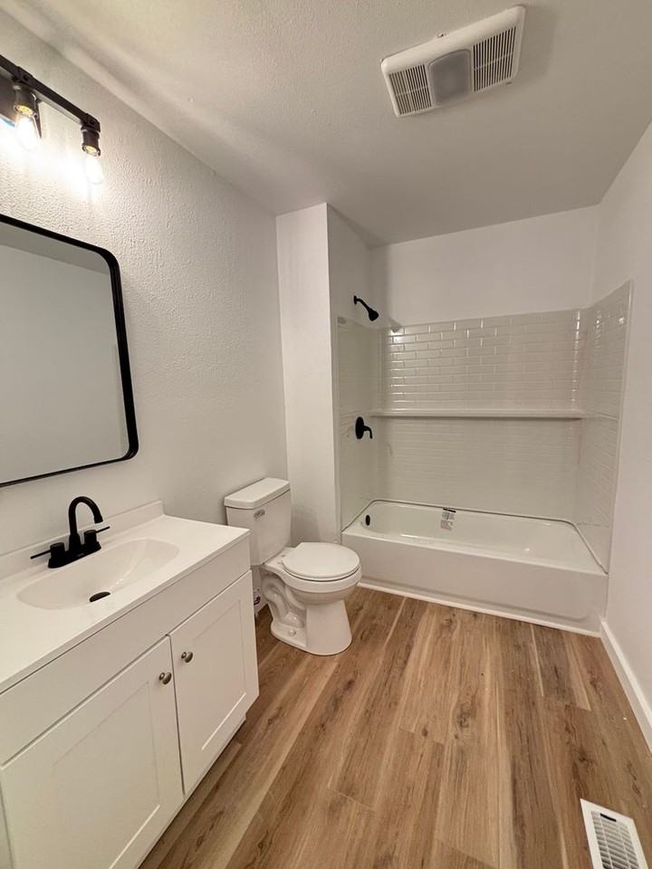516 Green Oak Dr - Photo 7 of 9