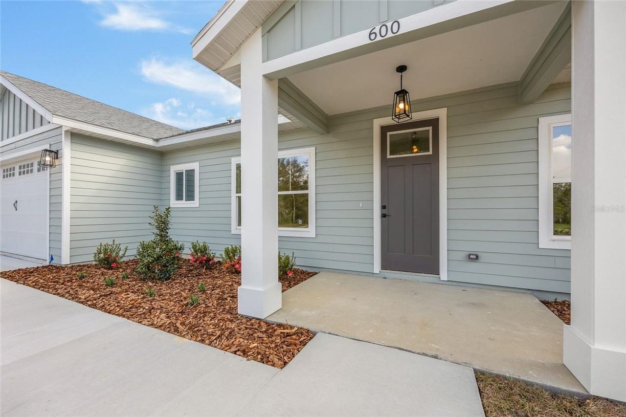 600 Fisher Dr - Photo 2 of 26