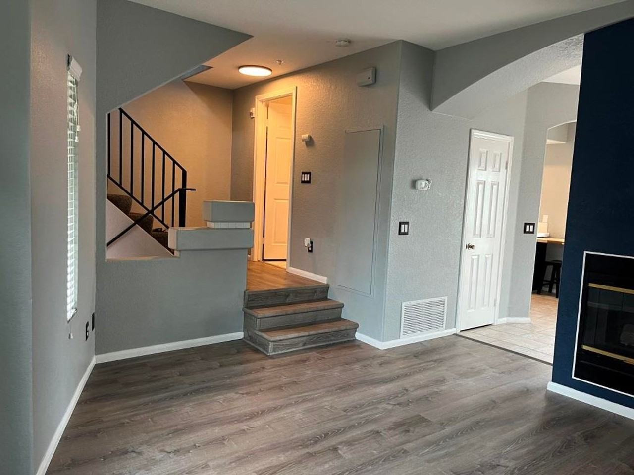 825 N Cleveland St #C - Photo 3 of 13