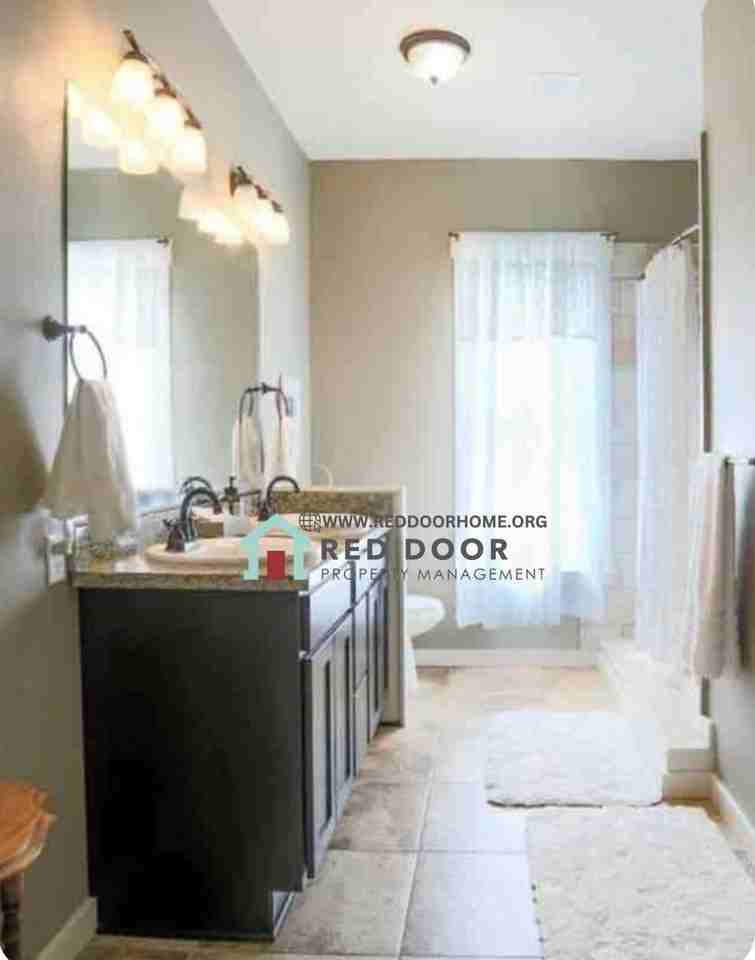 400 6th Avenue North - Photo 5 of 15