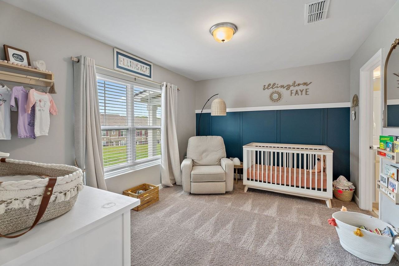 805 Coronation Dr - Photo 3 of 12