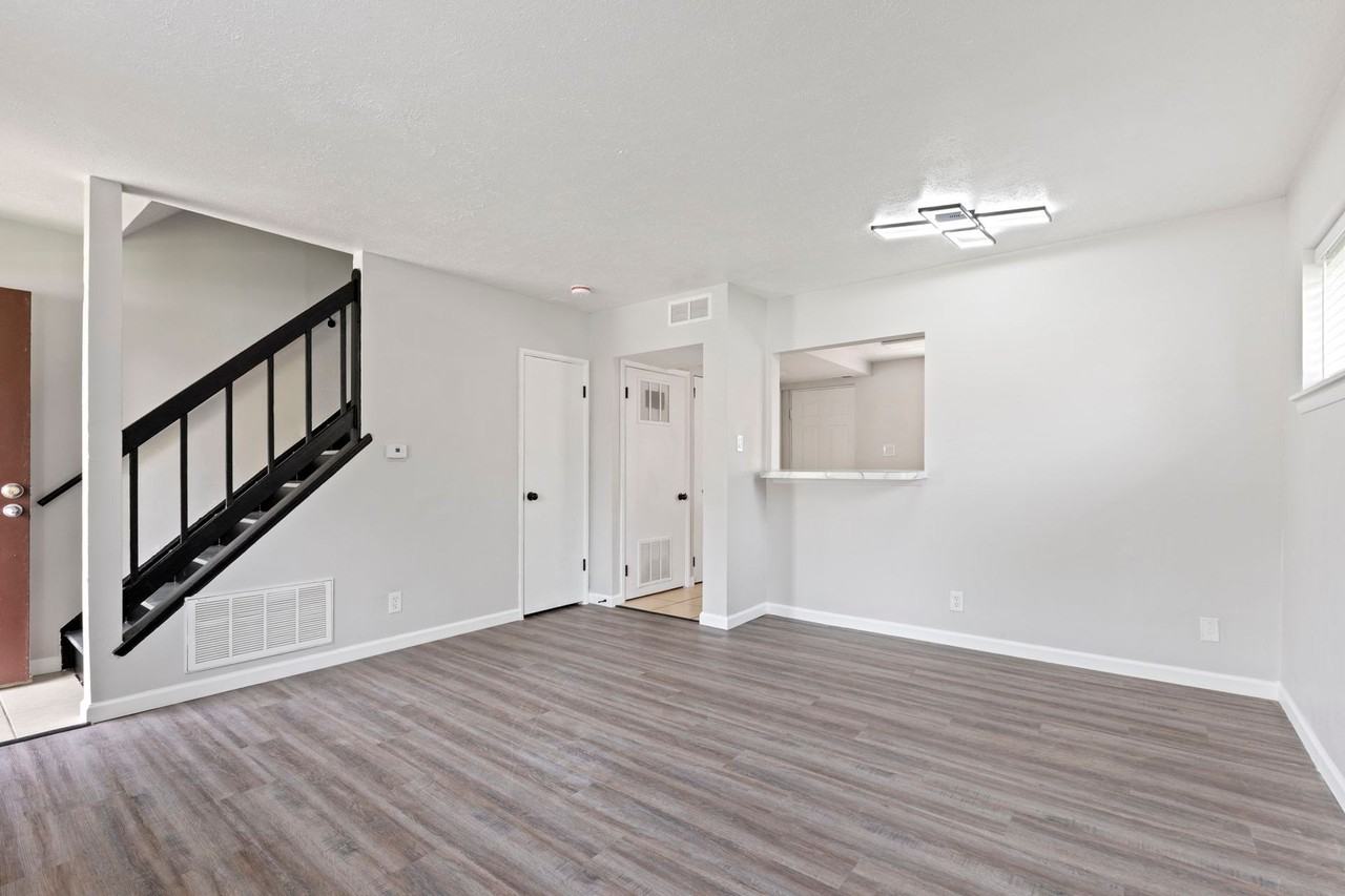 The Vistas Apartment Homes - Photo 6 of 46