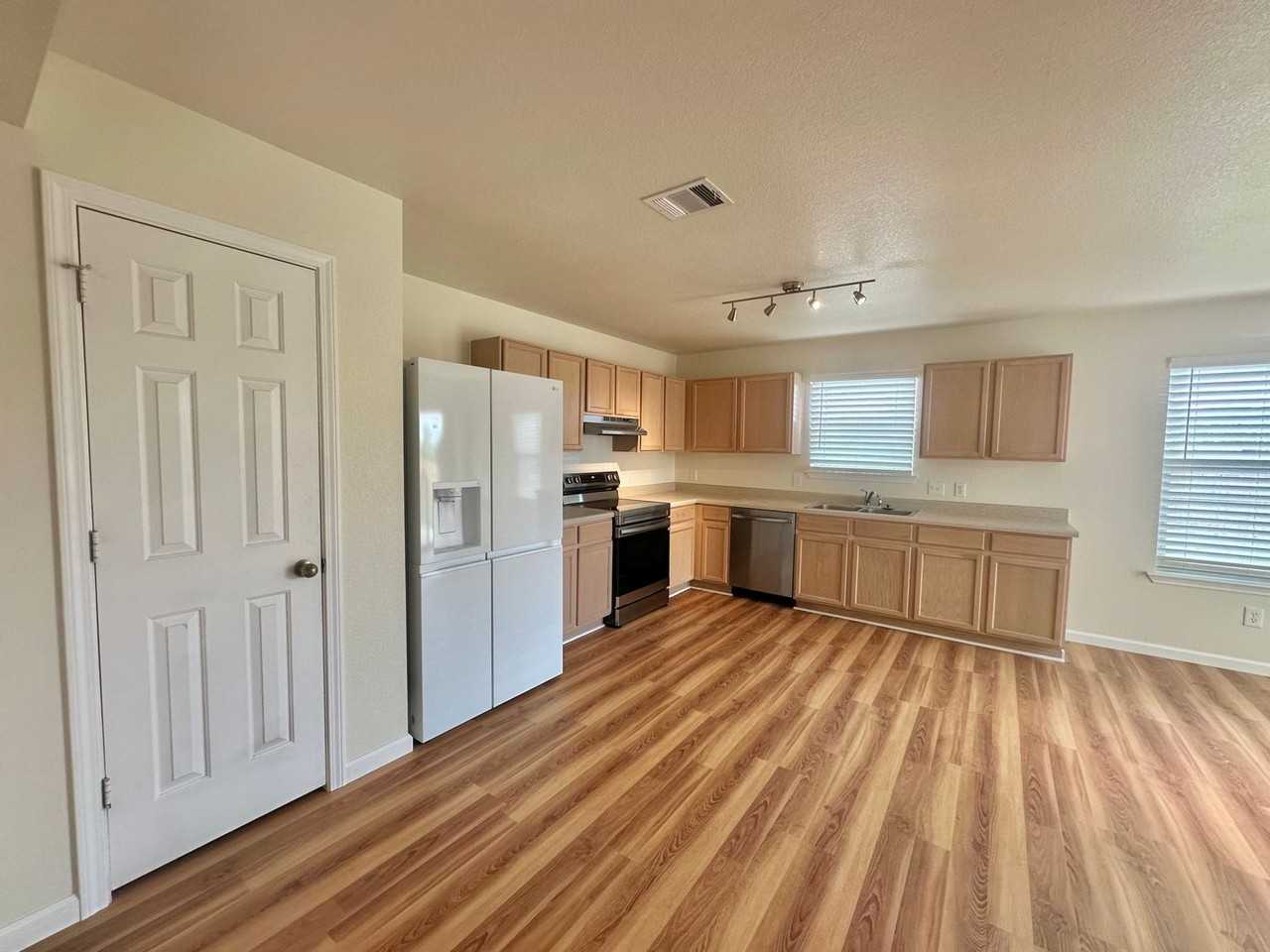 2007 Olin Cove - Photo 5 of 17