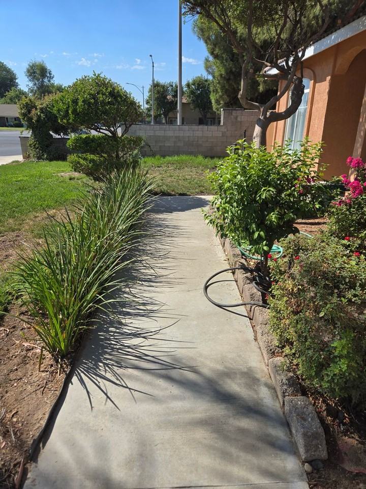 1101 E Cinnamon Dr - Photo 3 of 21