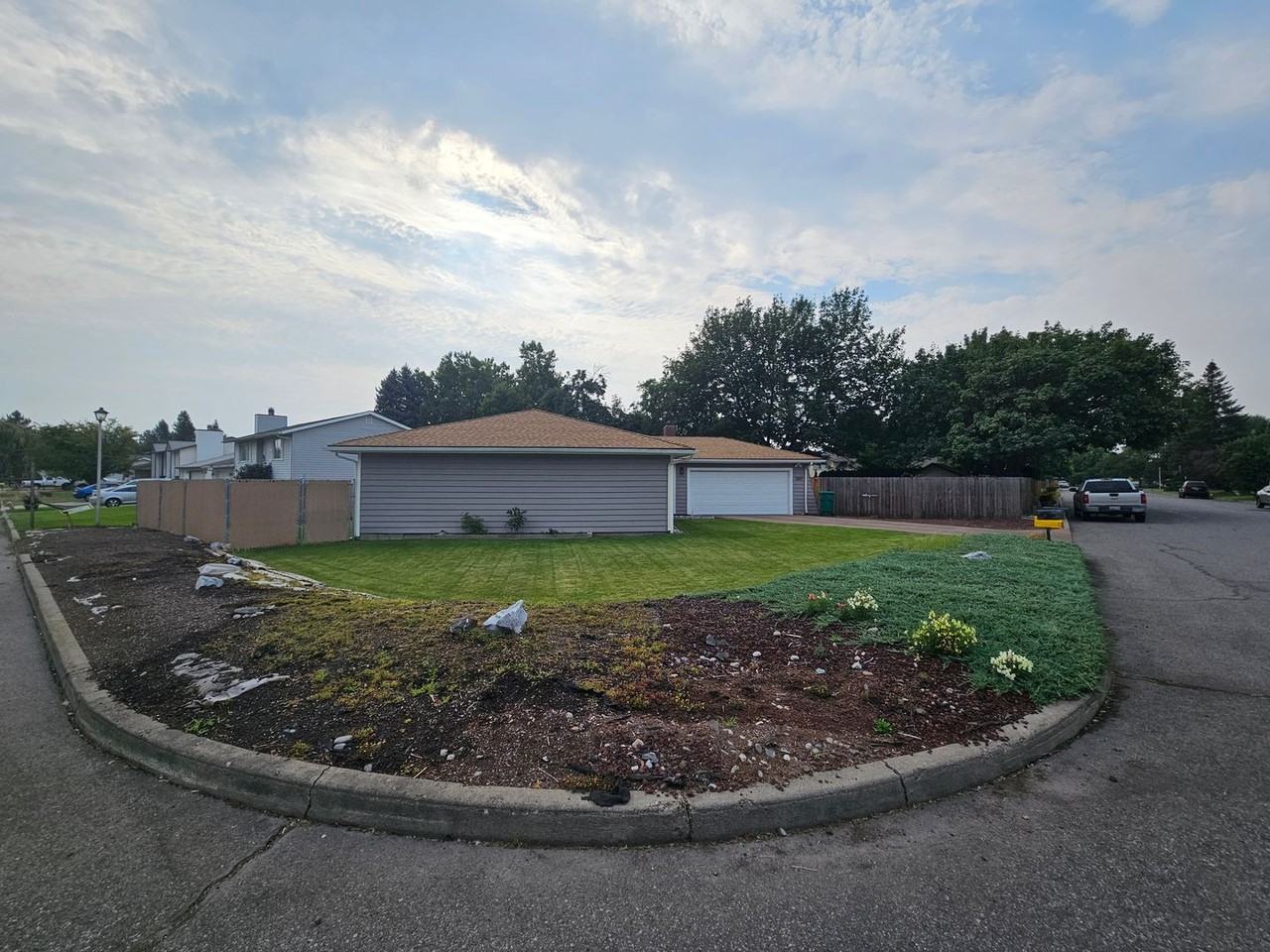 2107 S Bolivar Rd - Photo 3 of 43