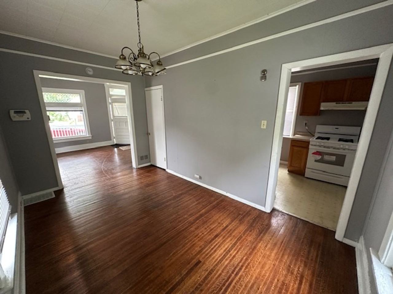 1107 1107 E Republic St - LEASE ONLY - Photo 3 of 8