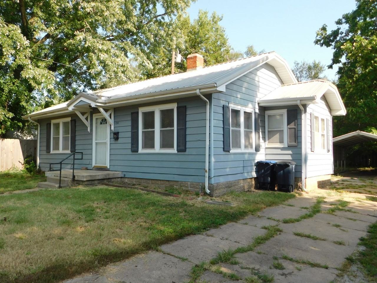 714 W 4th Ave - Photo 2 of 15