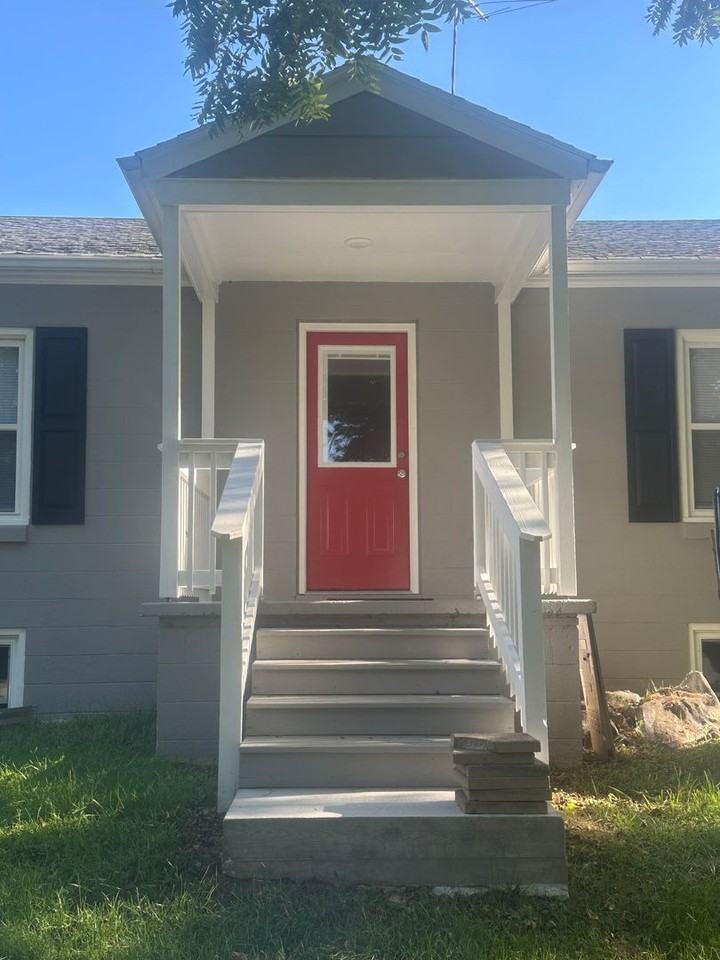 3731 N Lee Hwy - Photo 2 of 23